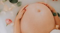 cara mengatasi perut kram saat hamil